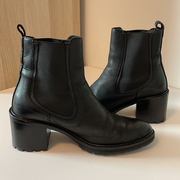 GIVING AWAY SOON. Thursday Boot Co.  Knockout High Heeled Chelsea Boot - Picture 2 of 7
